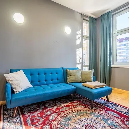 Apartment Stylish - 2bdr, 2bthr+ Free Parking *