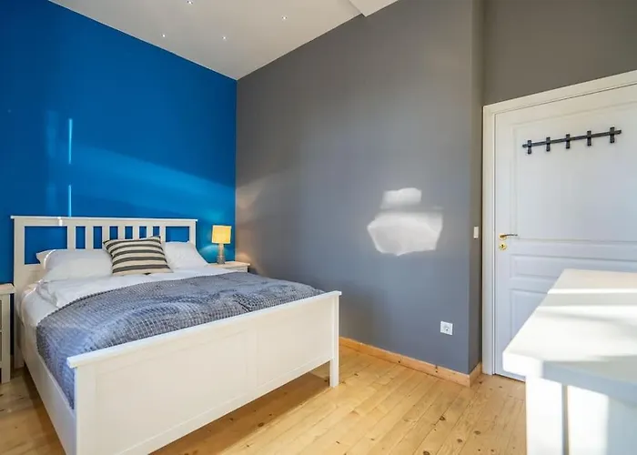 Stylish - 2bdr, 2bthr+ Free Parking Lejlighed Sofia