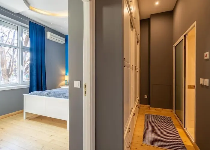 Stylish - 2bdr, 2bthr+ Free Parking Lejlighed Sofia