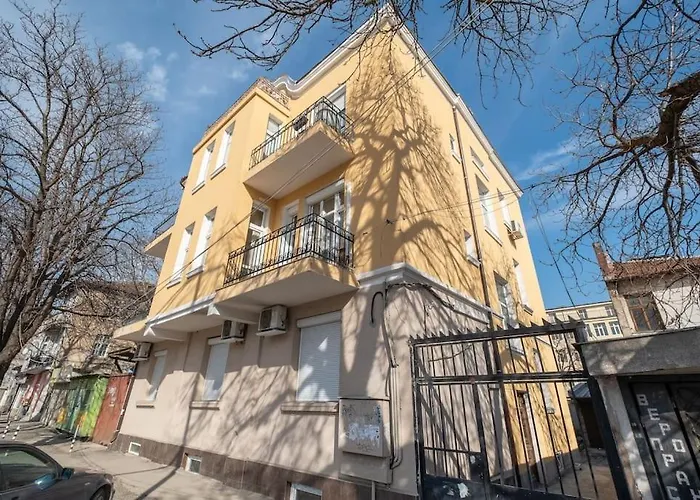 Stylish - 2bdr, 2bthr+ Free Parking Apartman Szófia