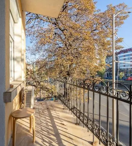 Apartman Stylish - 2bdr, 2bthr+ Free Parking *