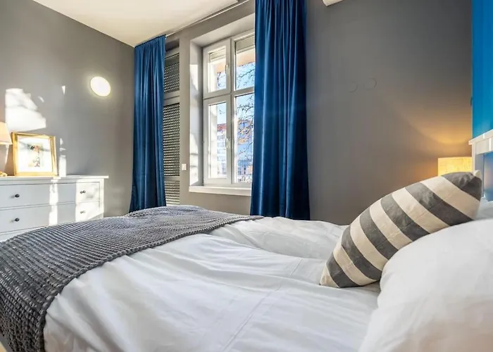 Stylish - 2bdr, 2bthr+ Free Parking Apartman *